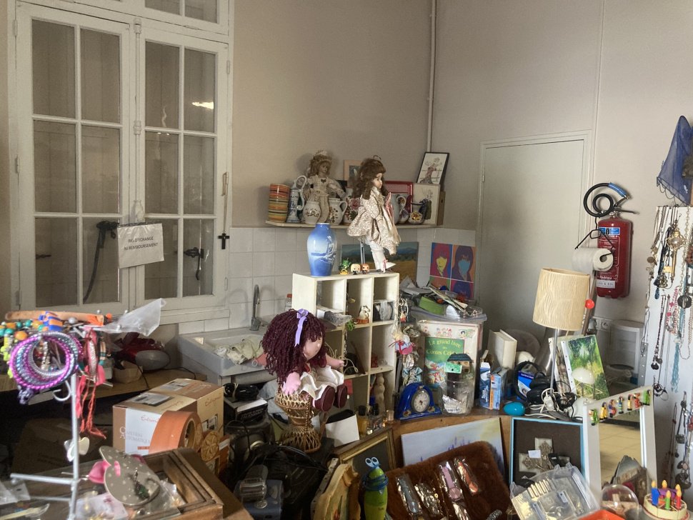 <p>Vide-grenier</p>